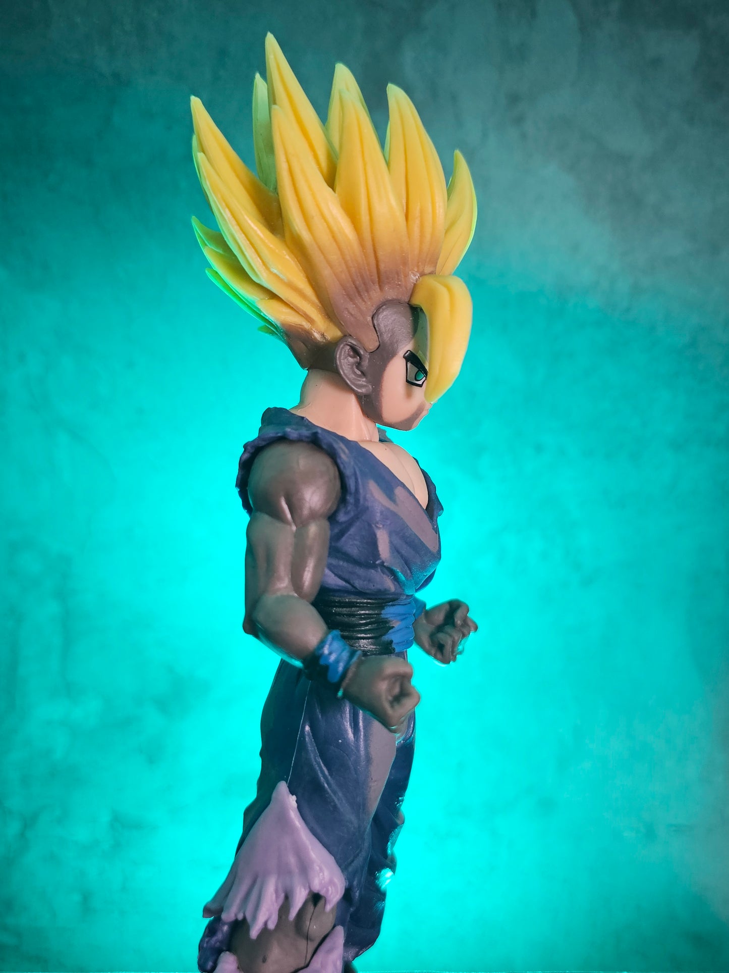 Dragon Ball Z Son Gohan Super Saiyan Master Piece 21 CM