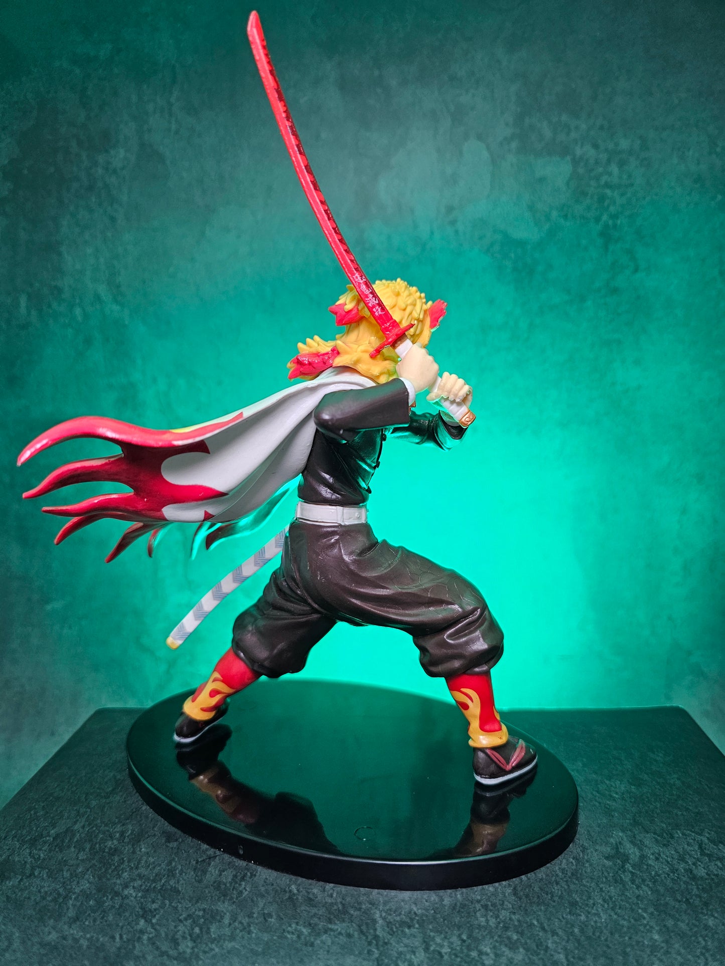 Demon Slayer Kyojuro Rengoku Action Figure 17 Cm