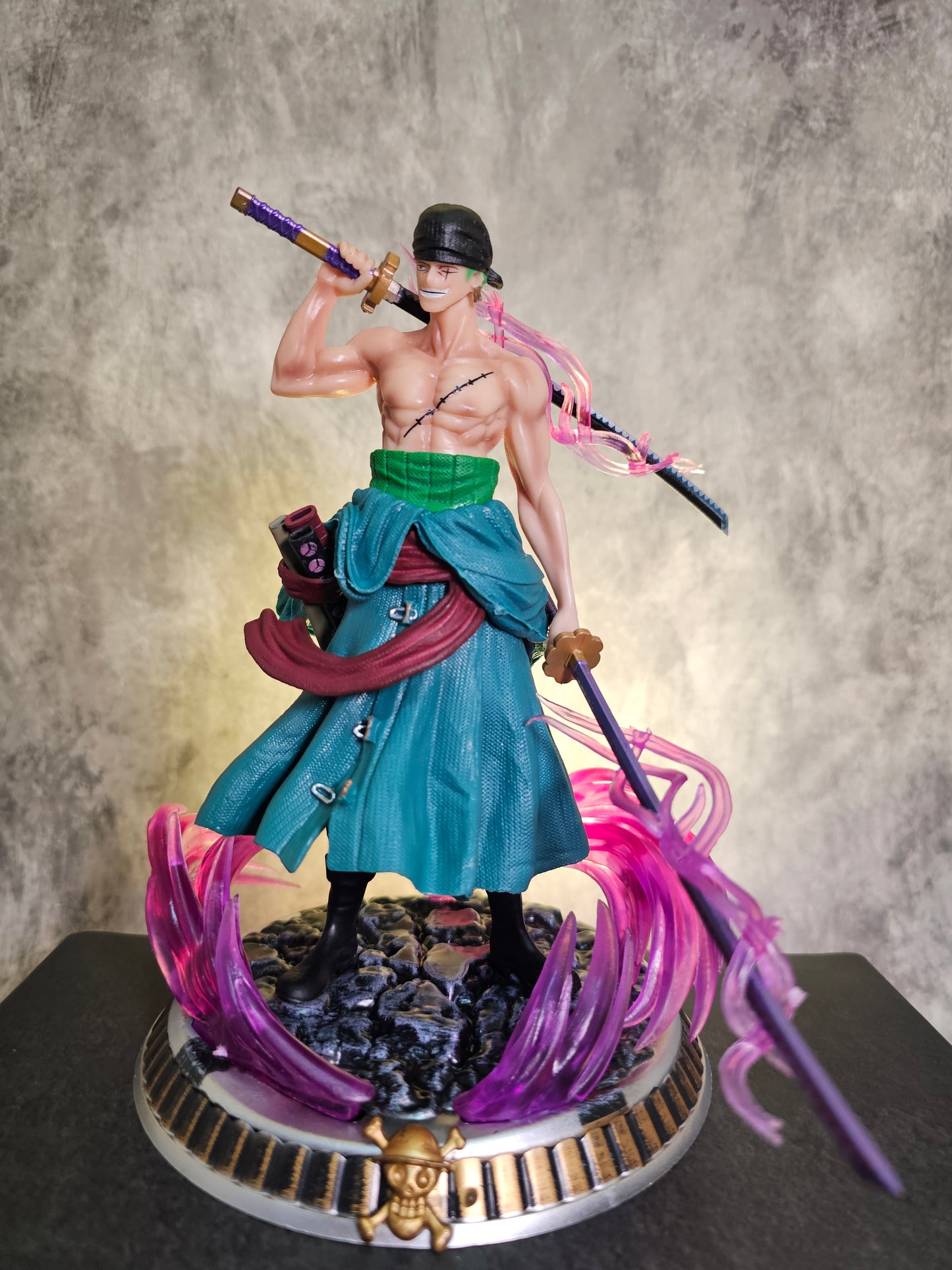 Roronoa Zoro Standing Figure with 3 Sword and Two Heads 21 CM.