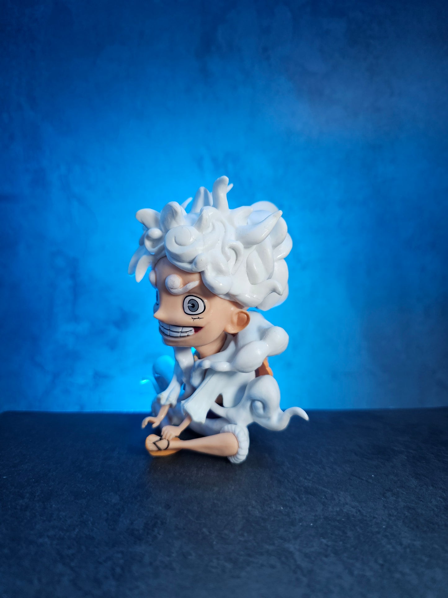 Monkey D. Luffy Gear 5 laughing Car Dashboard 10Cm.
