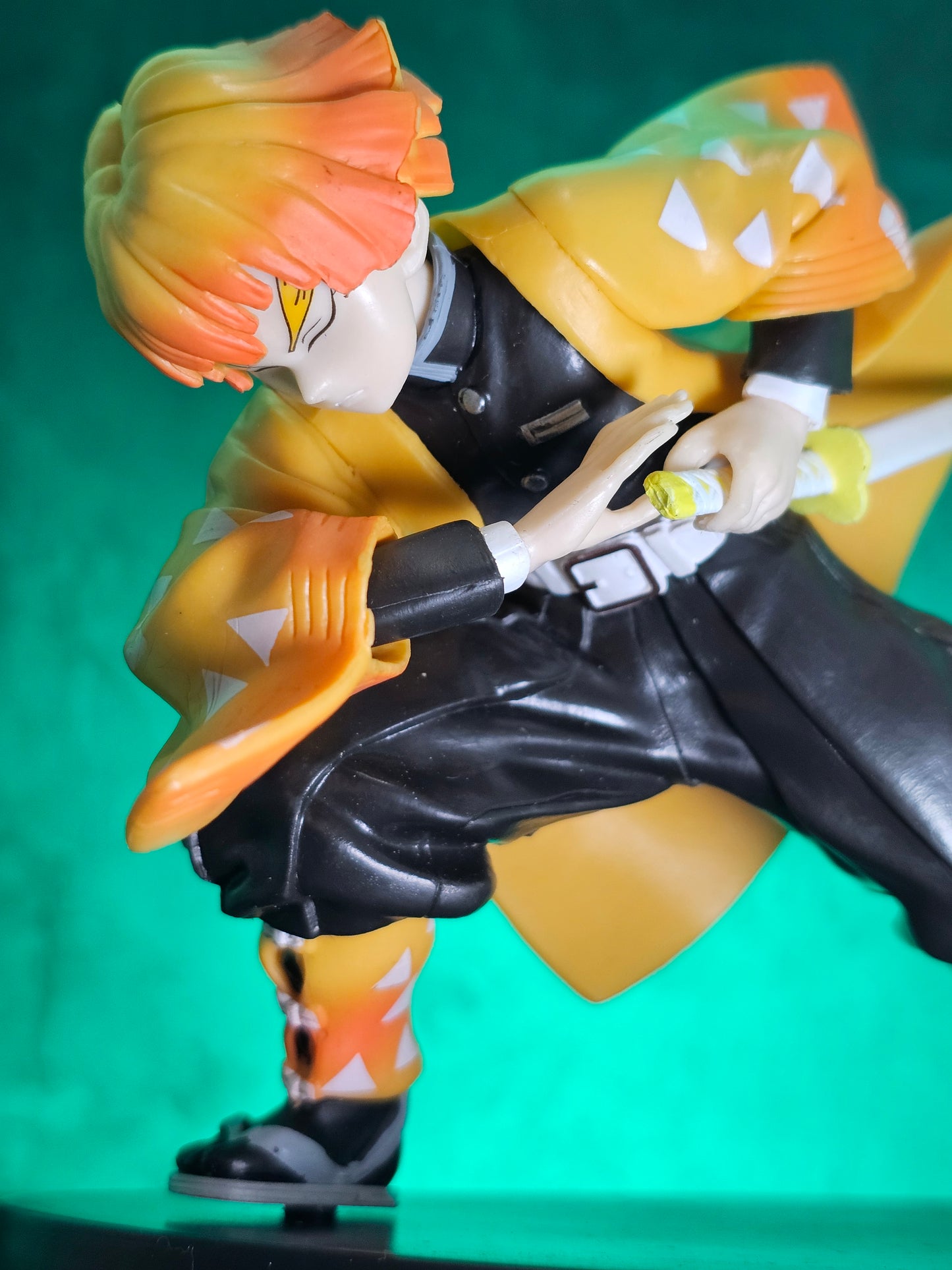 Demon Slayer Agatsuma Zenitsu Action Figure 14 Cm
