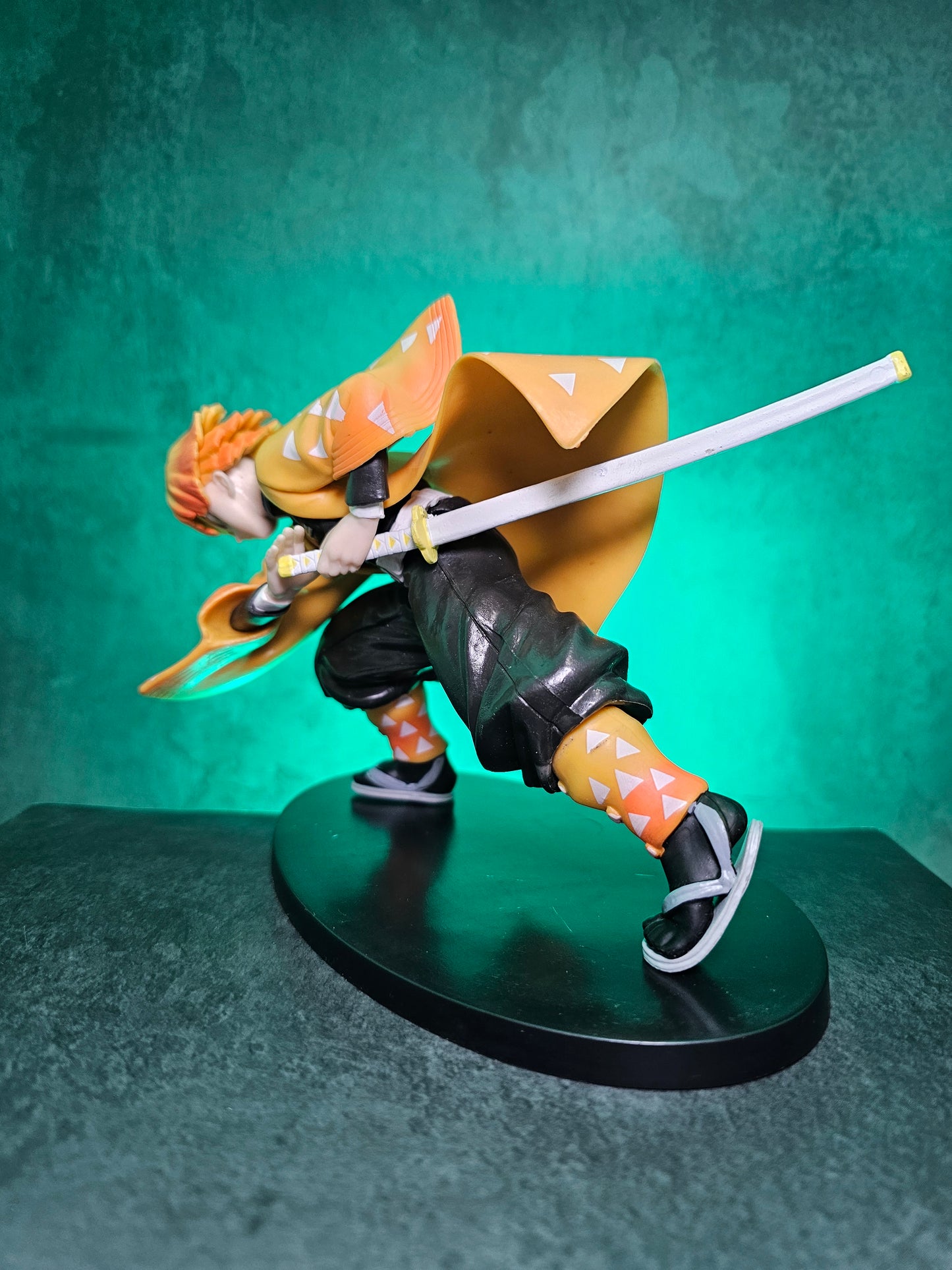 Demon Slayer Agatsuma Zenitsu Action Figure 14 Cm
