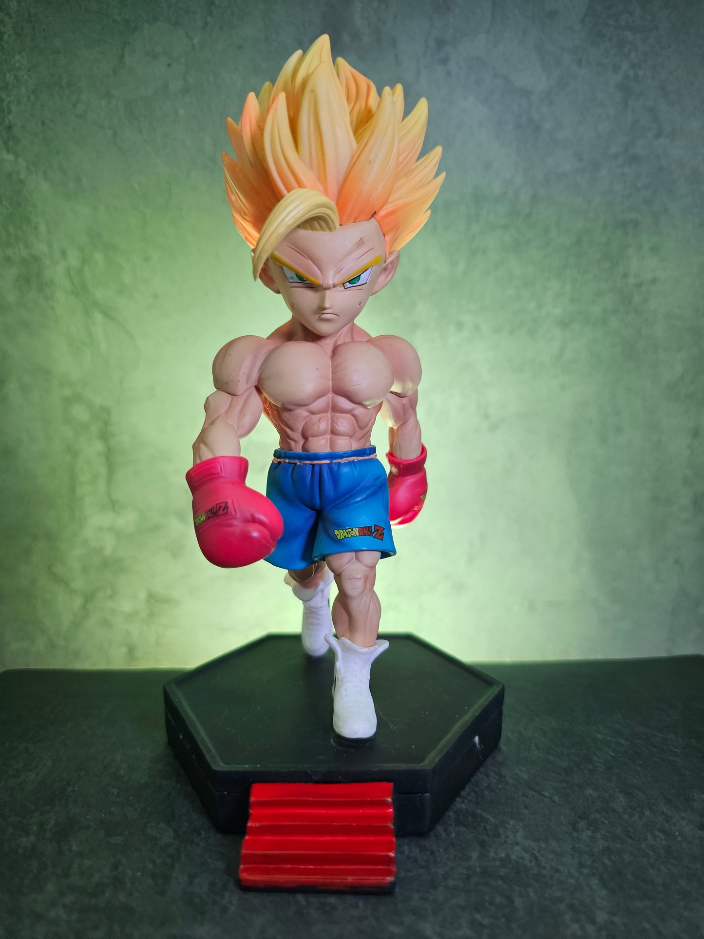 Super Saiyan Gohan Boxing Pose Figure 16 CM
