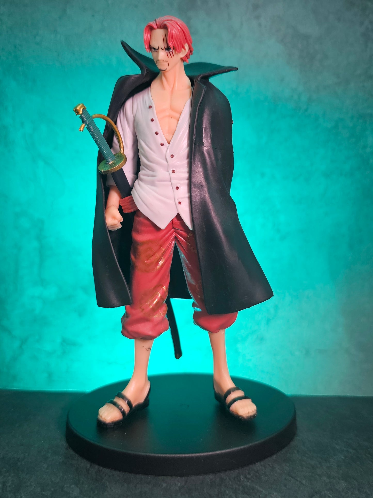 One Piece Shanks Standing 20 CM
