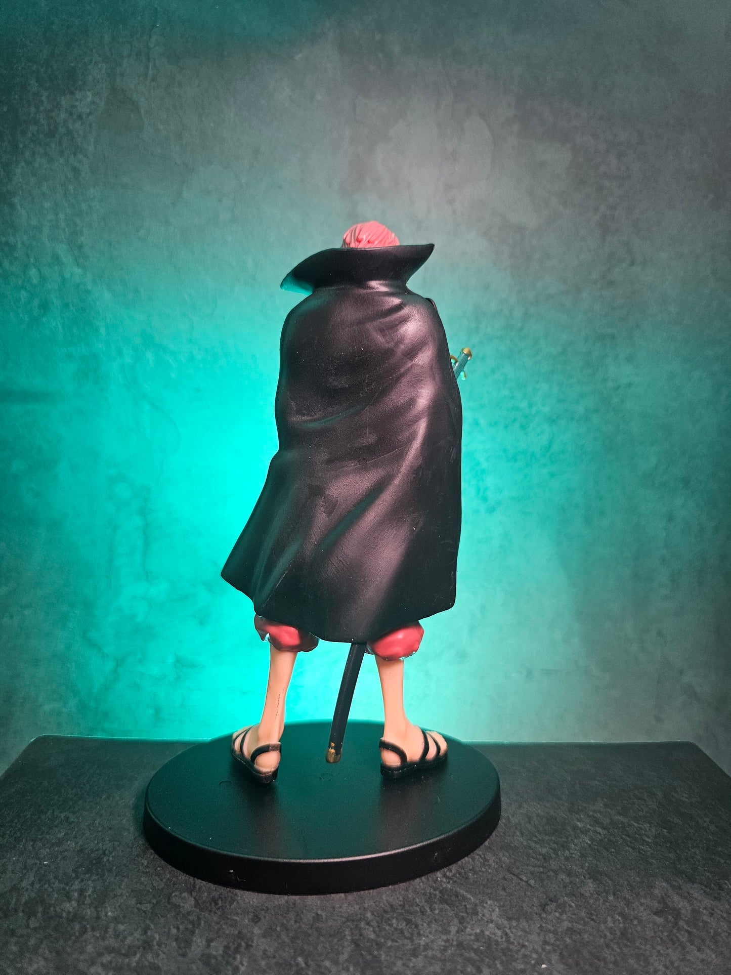 One Piece Shanks Standing 20 CM