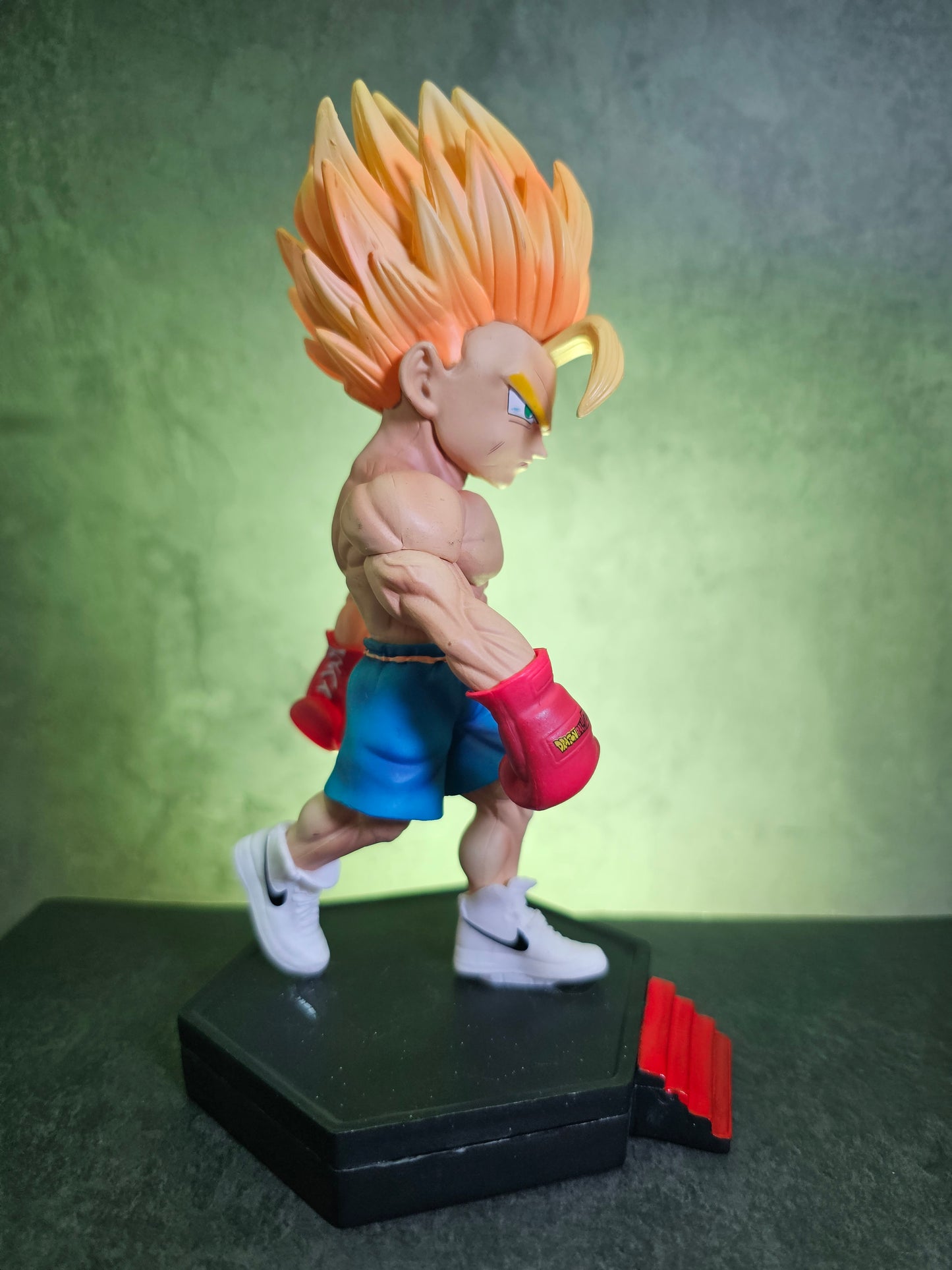 Super Saiyan Gohan Boxing Pose Figure 16 CM
