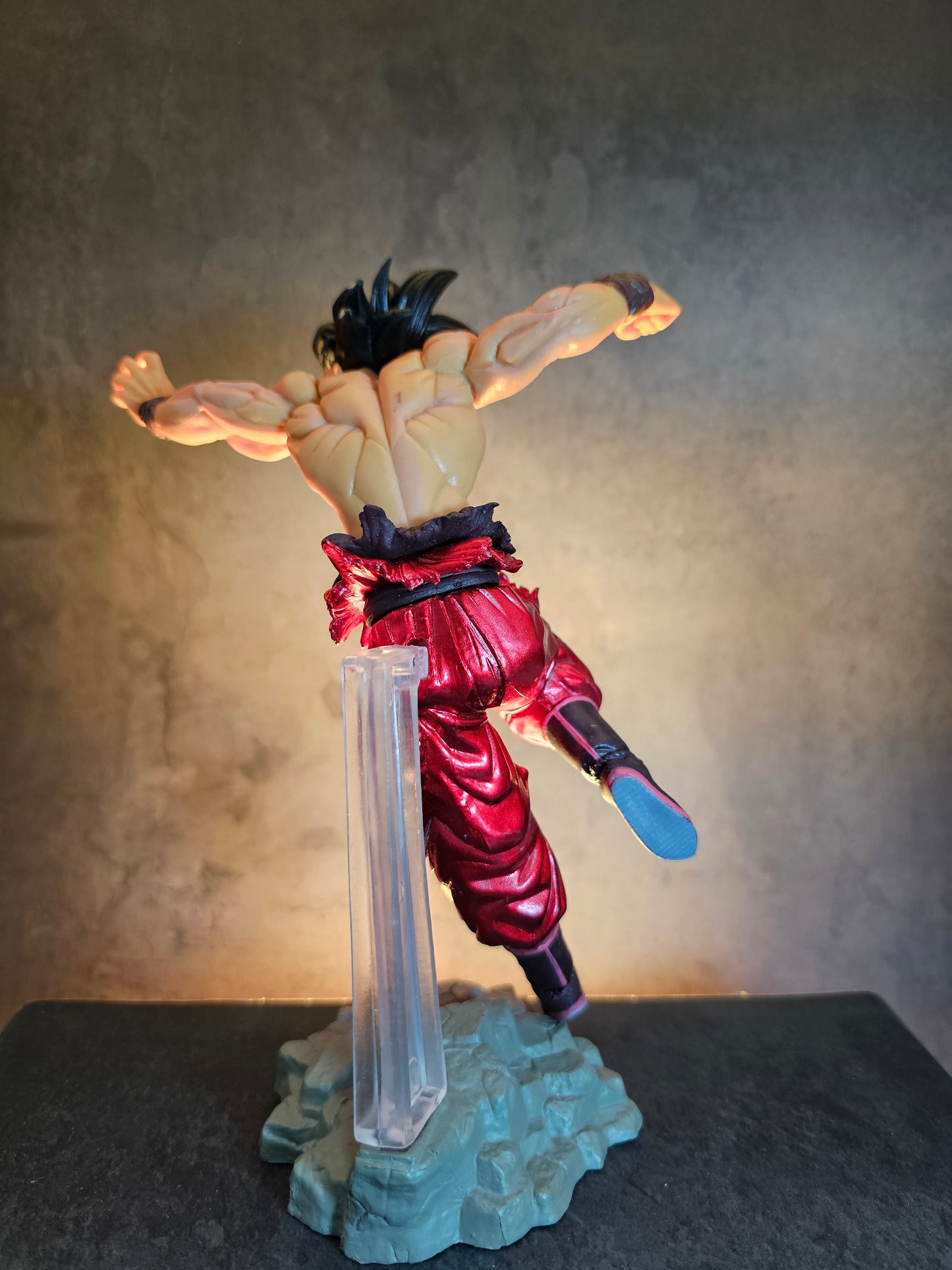 Son Goku Action Figure with Stand 20 CM