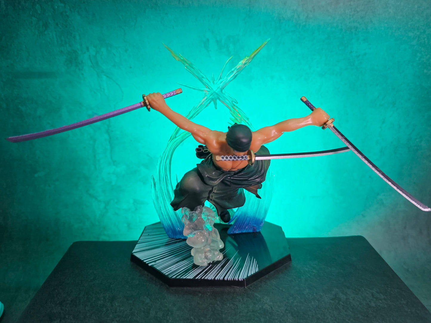 Roronoa Zoro with Detachable 3 Sword 16CM.