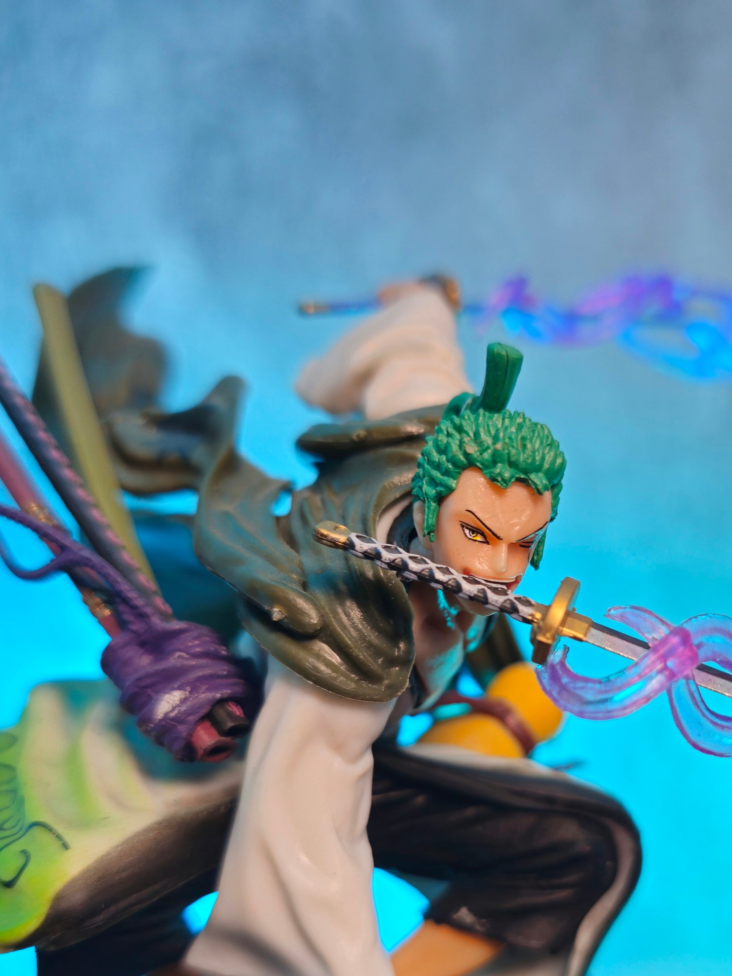 Roronoa Zoro Action Figure with 3 Sword 20CM.