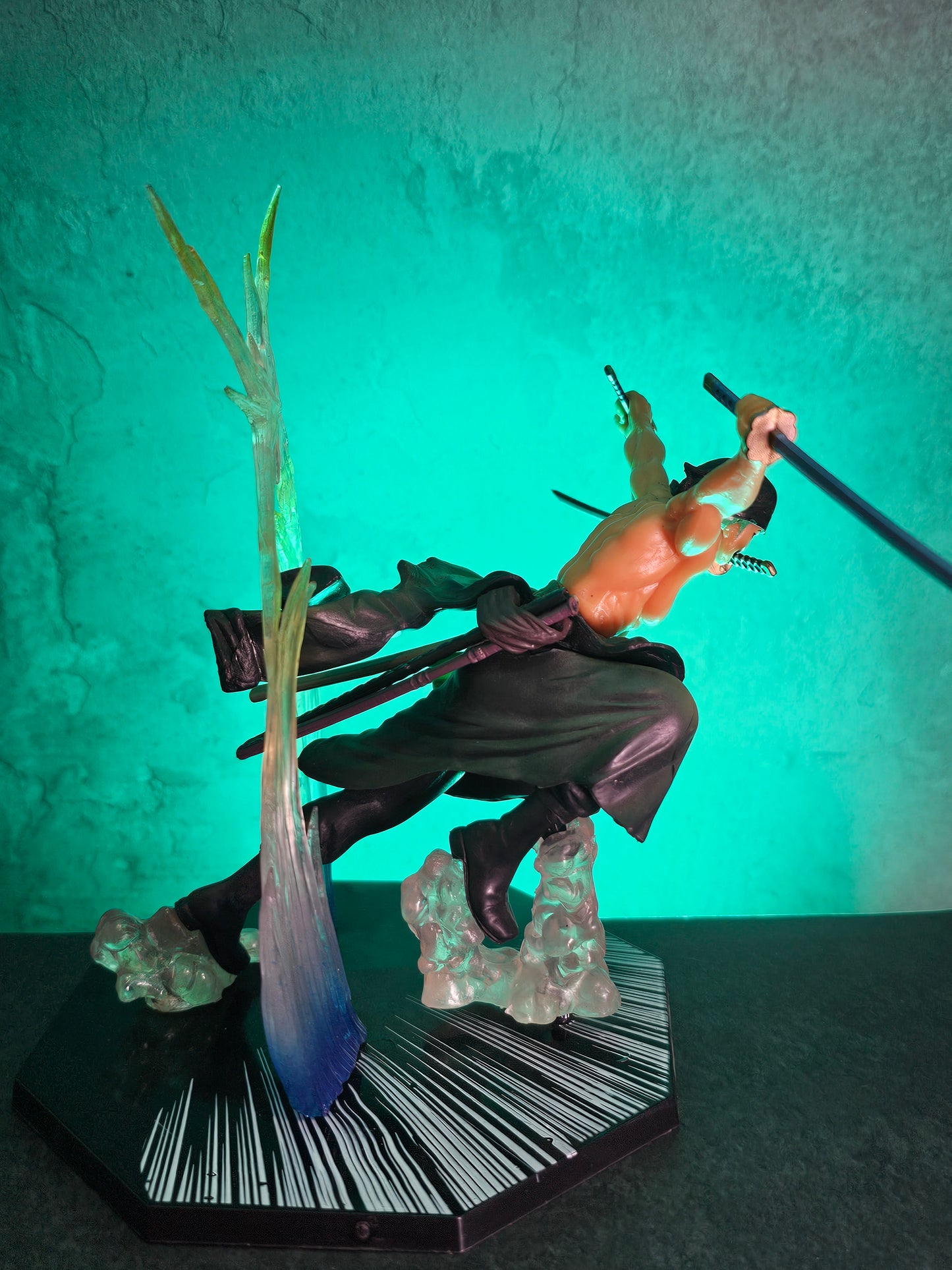Roronoa Zoro with Detachable 3 Sword 16CM.
