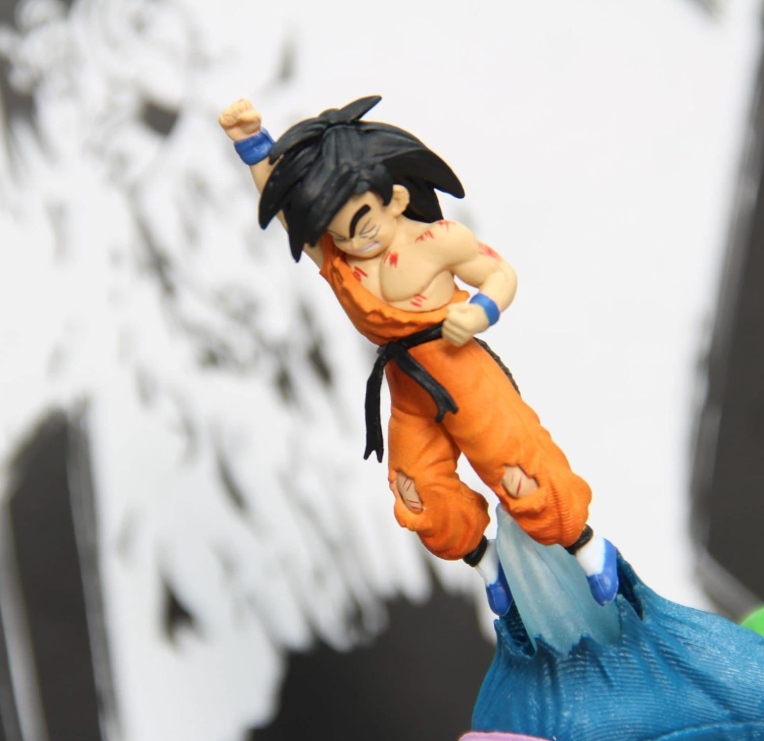 Goku & Piccolo Fight with LED Famous Fight Scene