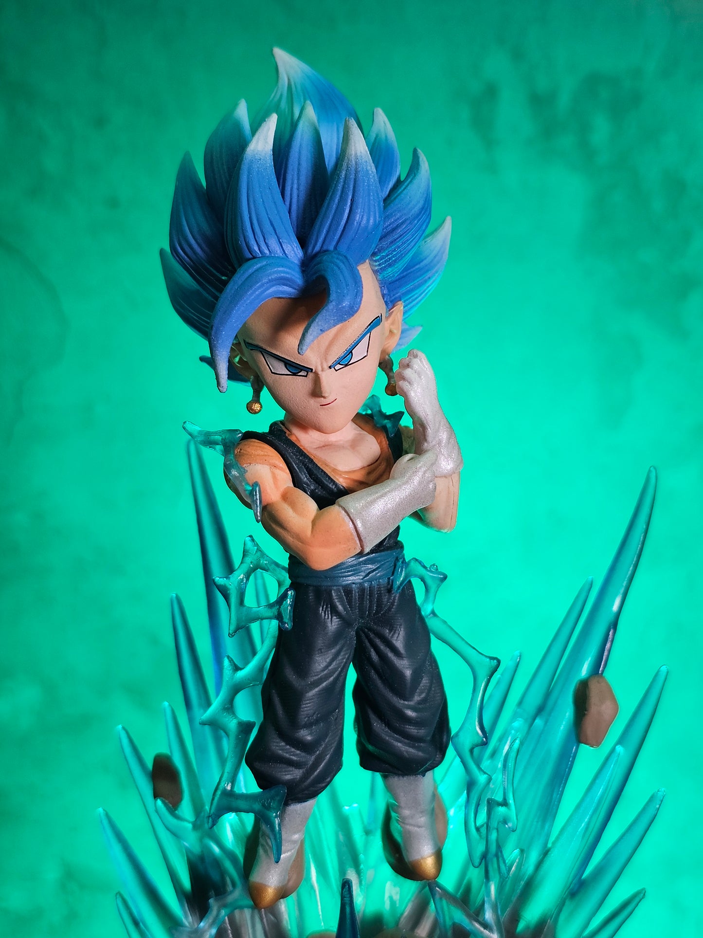 Super Saiyan Vegito Power Up Pose Figure 16CM