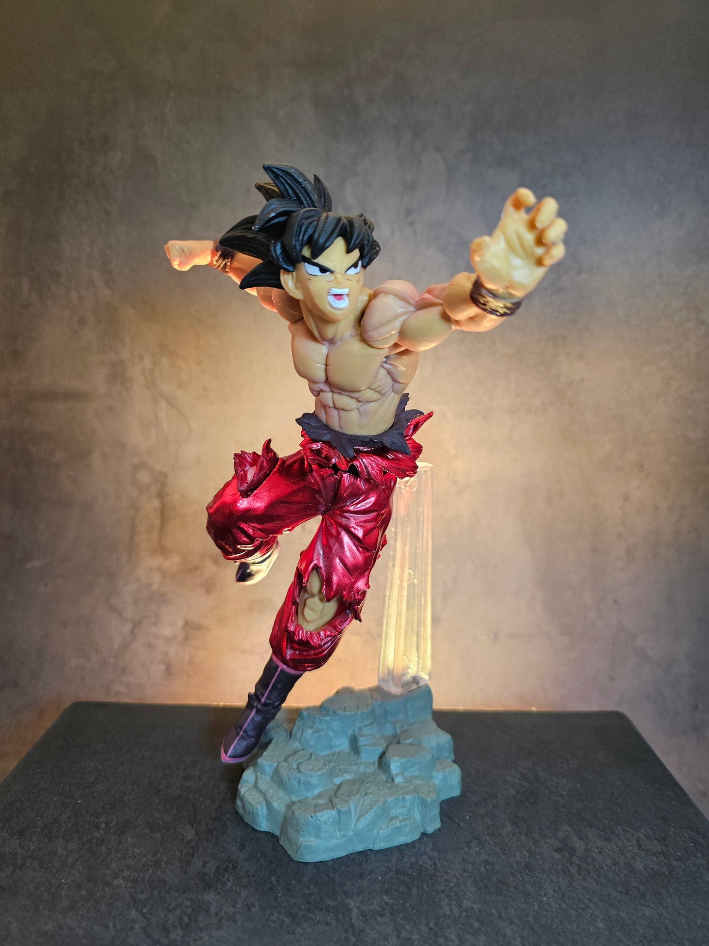 Son Goku Action Figure with Stand 20 CM