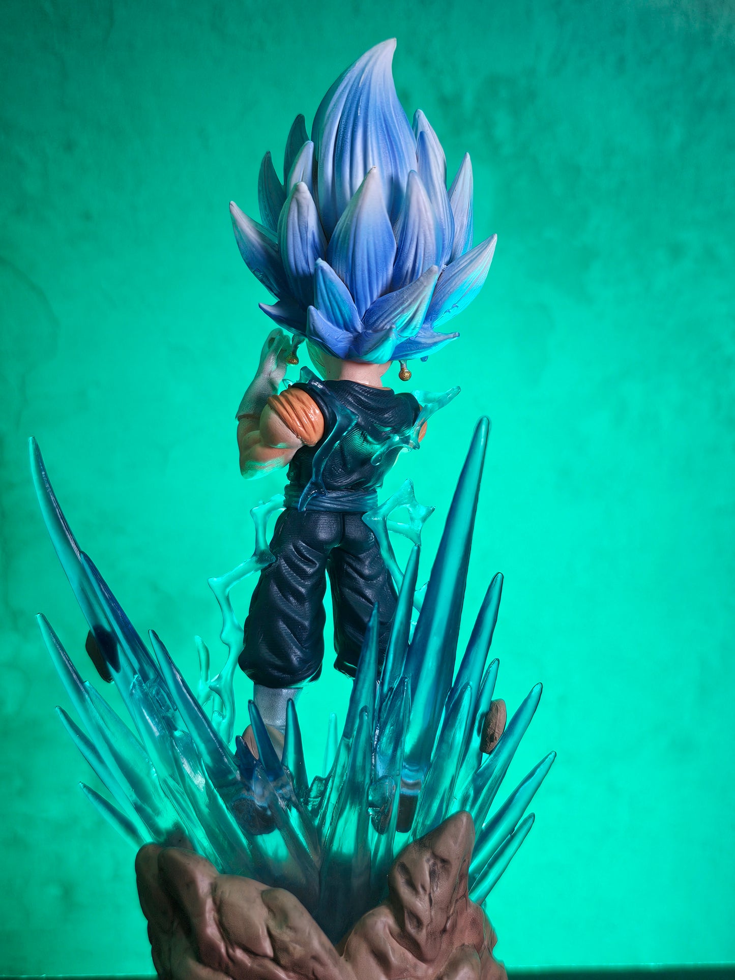 Super Saiyan Vegito Power Up Pose Figure 16CM