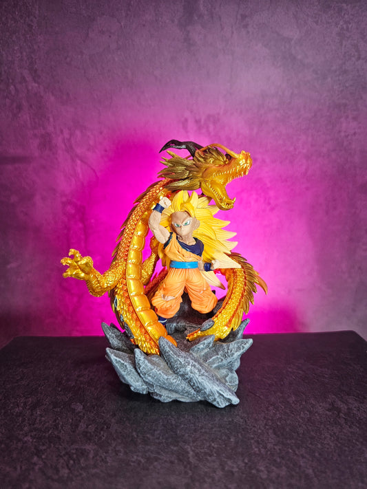 Son Goku with Golden Shenron 15CM.