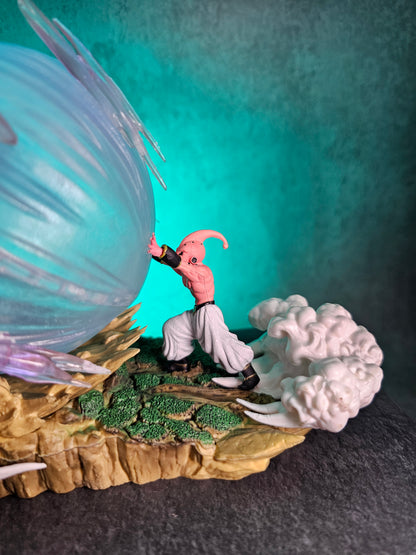 Goku and Majin Buu Fight Scene with Light Effect 21CM.