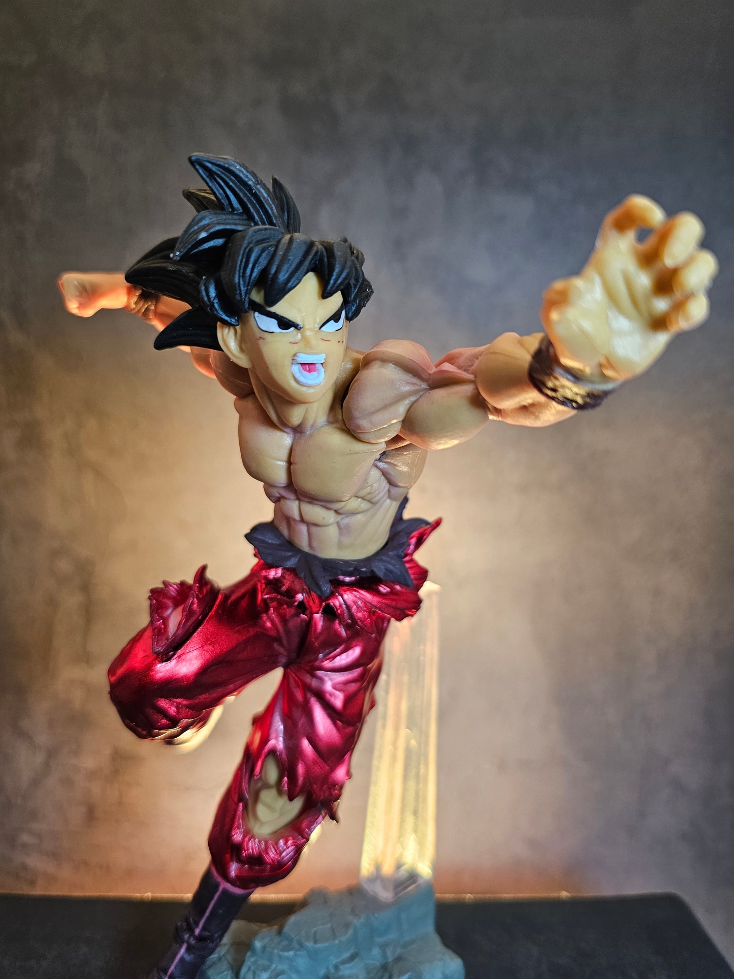 Son Goku Action Figure with Stand 20 CM